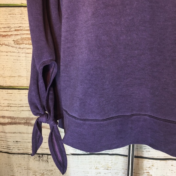 TIE SLEEVE “EST 1945” brand top - Picture 3 of 6